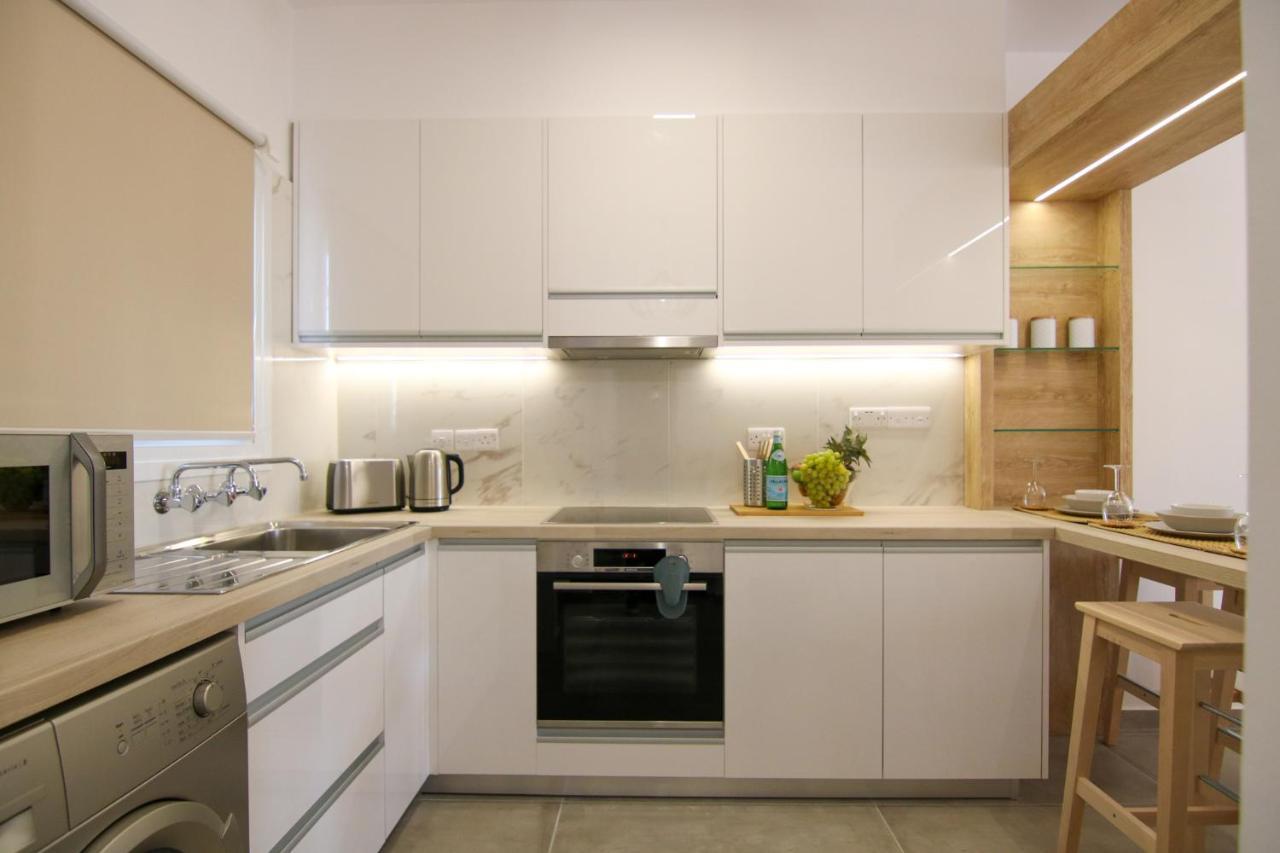 Ferienwohnung Phaedrus Living Seaview Luxury Flat Limnaria 153 Paphos Exterior foto