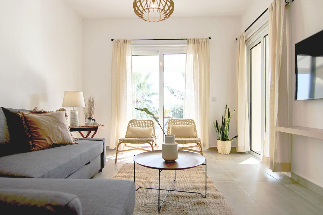 Ferienwohnung Phaedrus Living Seaview Luxury Flat Limnaria 153 Paphos Exterior foto